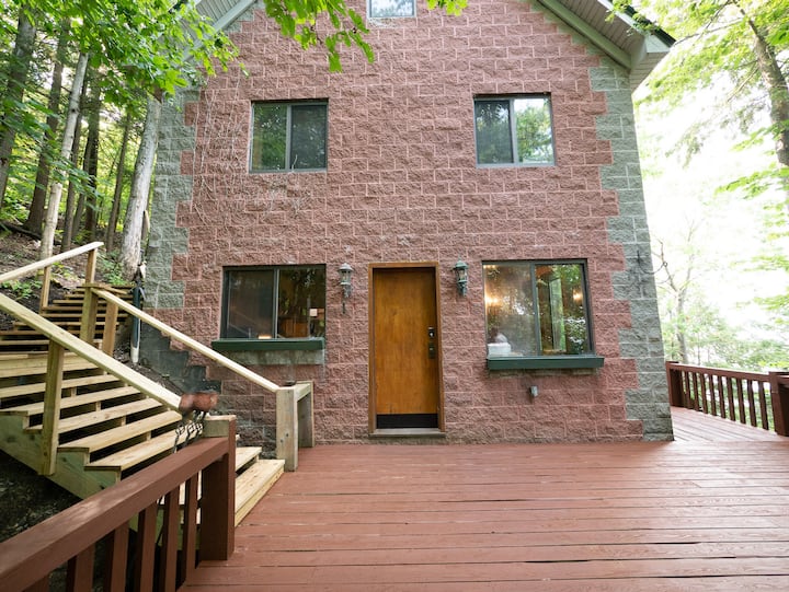 Top 10 Airbnb Vacation Rentals Near Skaneateles Lake, USA Trip101