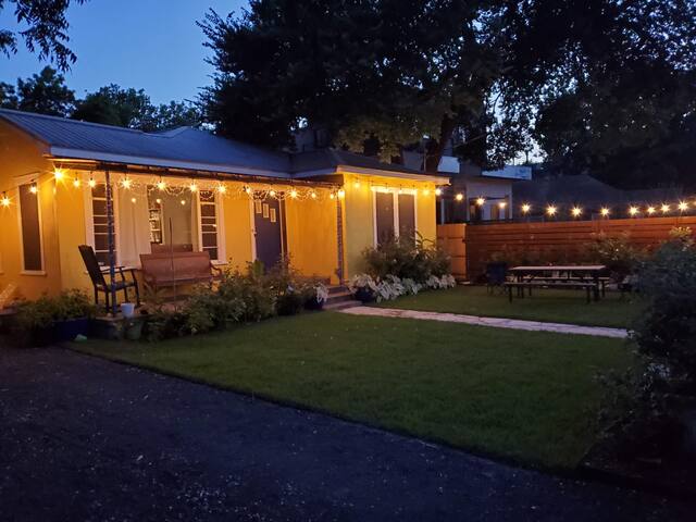 Ideal location w/ Heated Pool! gallery image 4