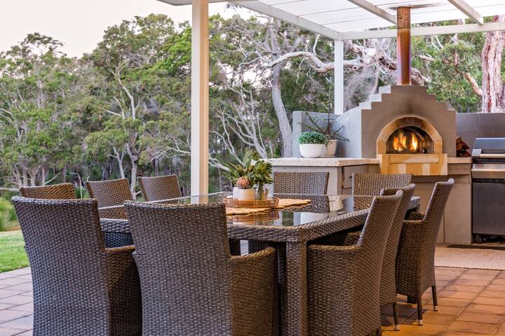 Heartbeat Retreat – Luxury Estate with Gym & Sauna gallery image 4