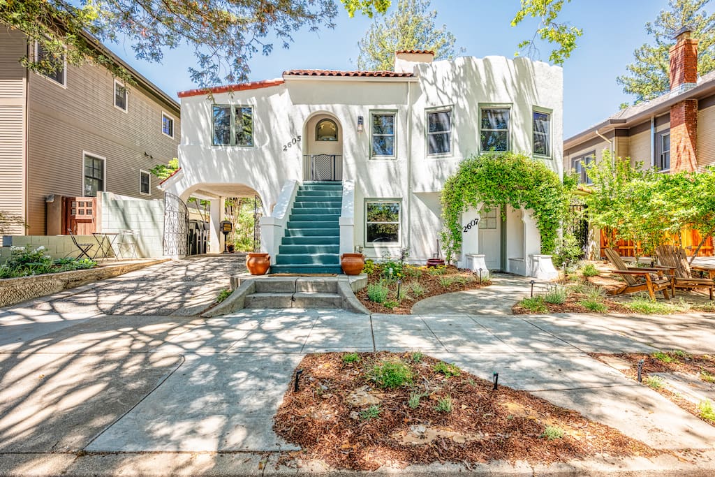 Newly Remodeled Cottage in the Heart of Sacramento
