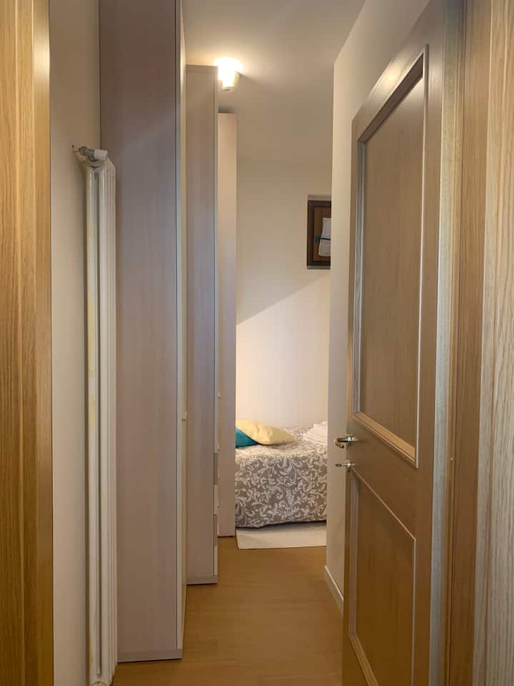 Kuwartong Pang - isahan