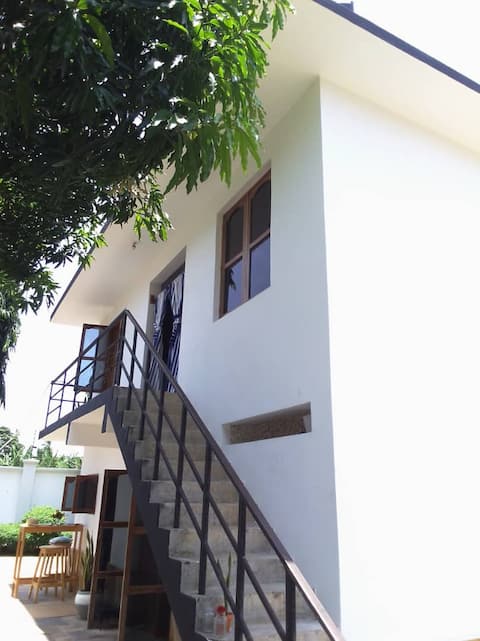 2-story small apartment for short stays