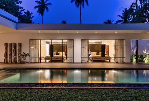 Villa Mika : Luxury Tropical House