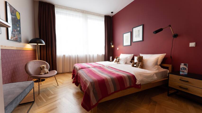 114m² Two-Bedroom Apartment w/ Balcony in Mitte gallery image 3