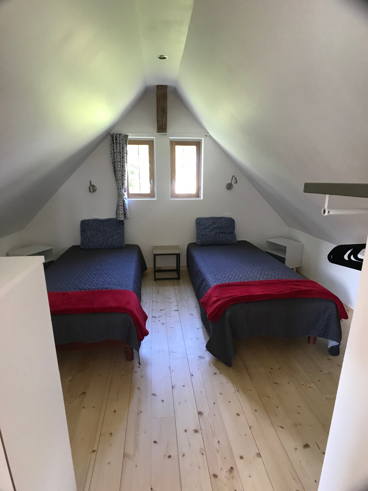 卧室2张床或1张床180厘米