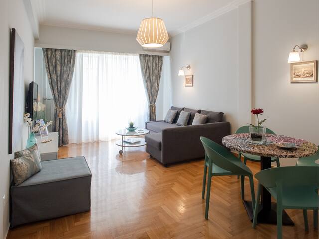 Blue Ark Acropolis Light gallery image 3