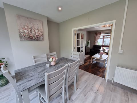 Newly refurbished 4 bedroom house. Prime location.