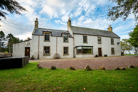 The Farmhouse, Forres, Moray on the River Findhorn