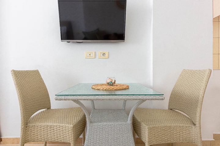 New Central Studio - Super Sea View N' Easy Access - Himarë