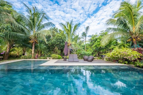 Private Garden Villas with Pool near Metro Manila