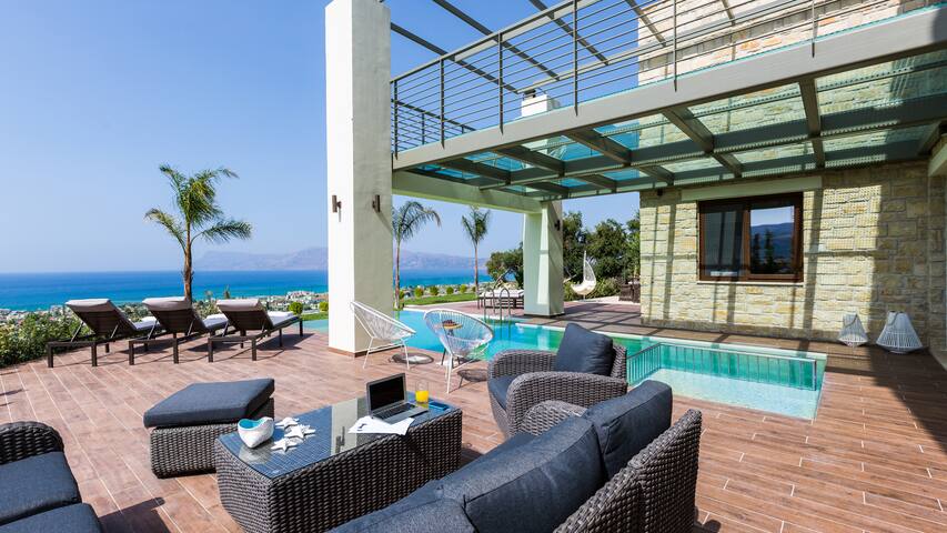 Villa Emilia Heated Pool Stunning sea & city view gallery image 2
