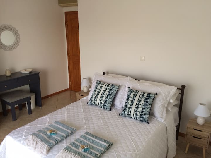 חדר השינה השני. 