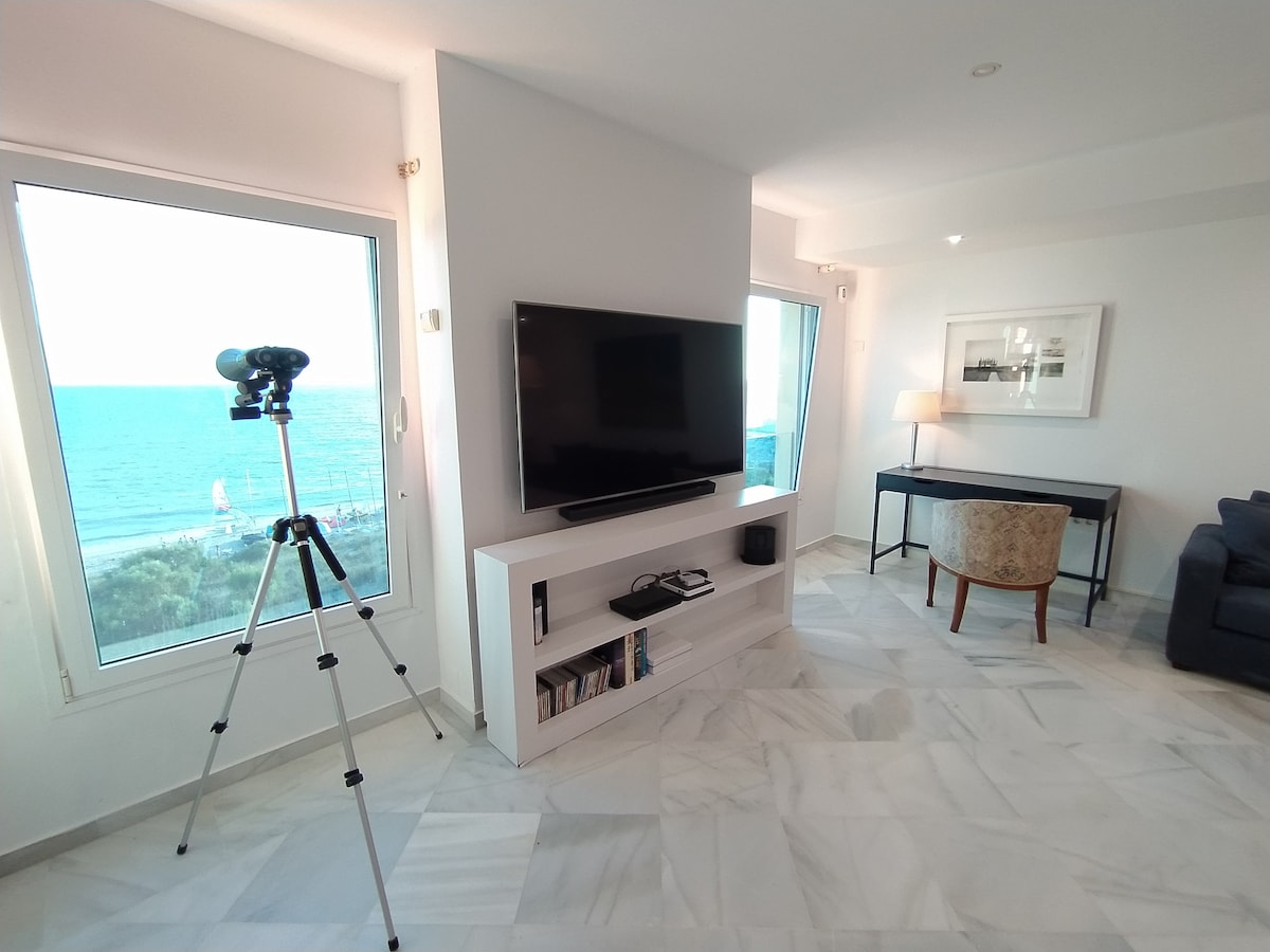 Erfolgreiche Airbnb-Immobilie: Sea-View Penthouse | Elevator, Fast Wi-Fi, Monthly in Rota