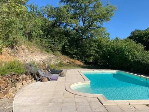 Delightful Perigordine cottage with Private Pool