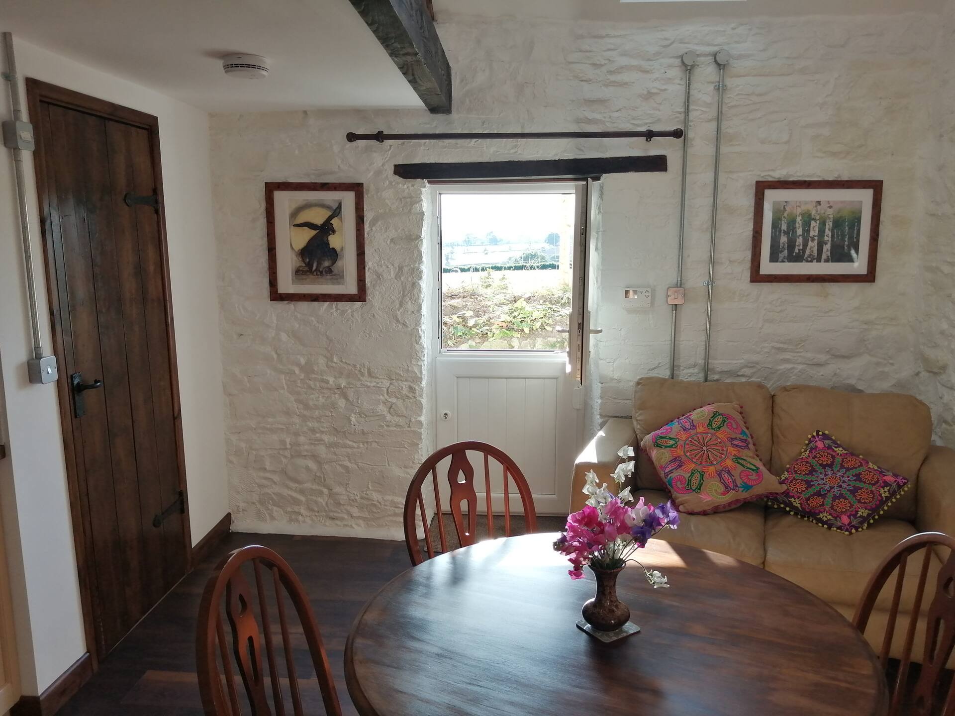 Converted rural stone cottage, Swansea — photo 3