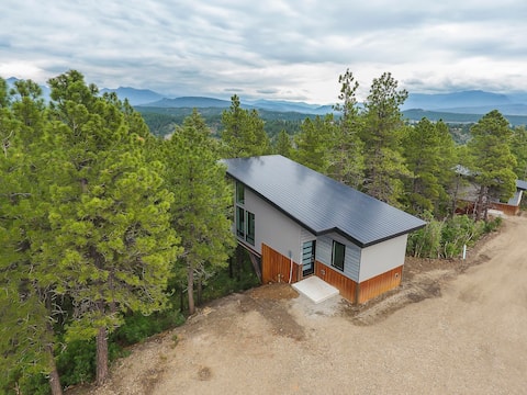 Eagle Peak Cabin-awesome views and private trail!