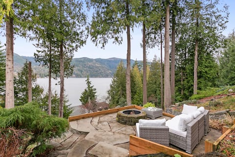 Sweeping Lake Views from Every Room!