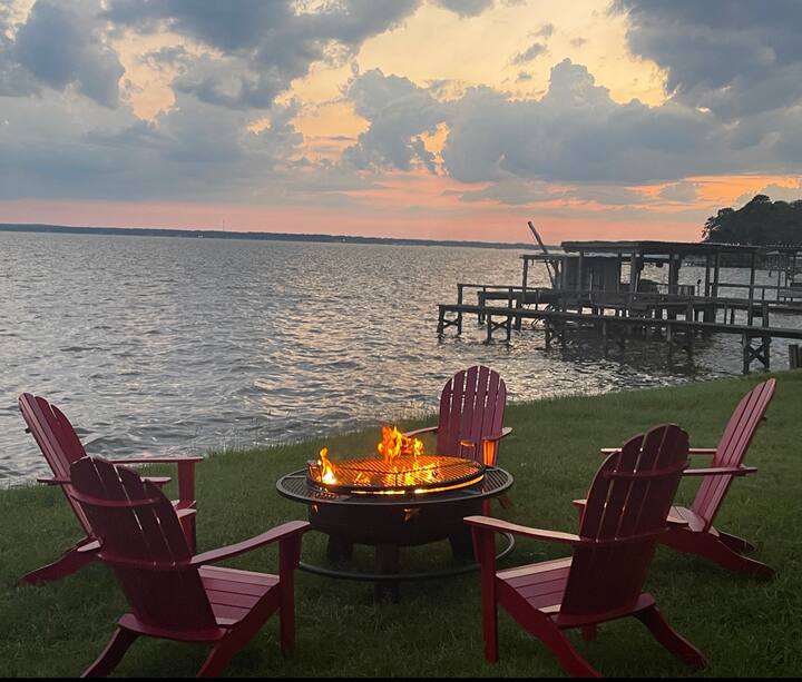 Pearl’s Retreat Waterfront home on Lake Livingston Houses for Rent in Onalaska, Texas, United