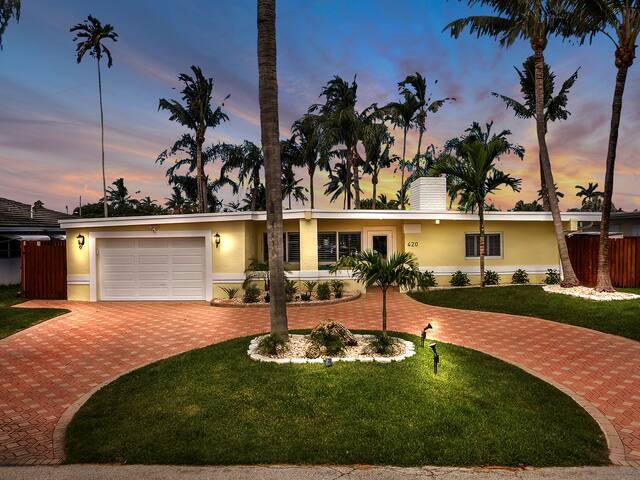 Tropical Resort! 1mi BEACH+HTD Pool+SPA+Boat Rntl! gallery image 5