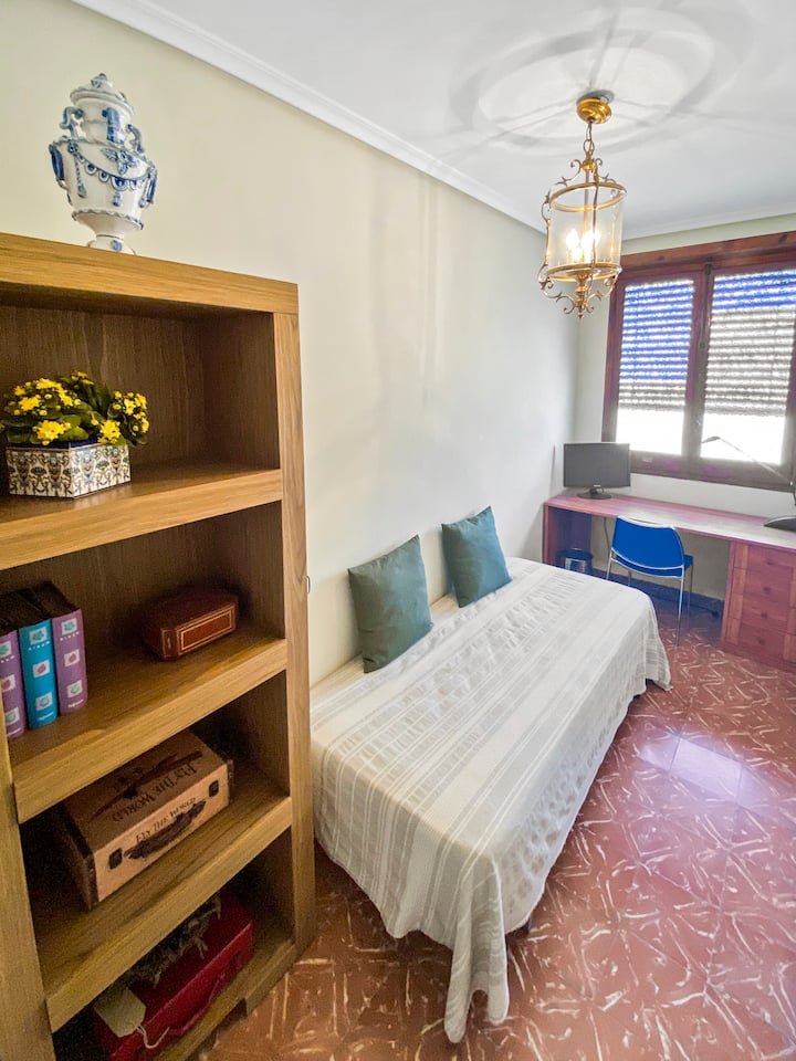 Spálňa # 2 - Kancelária