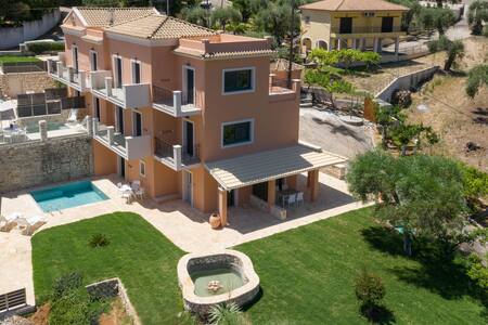 Onore Sunset Suite & pool | Dasia