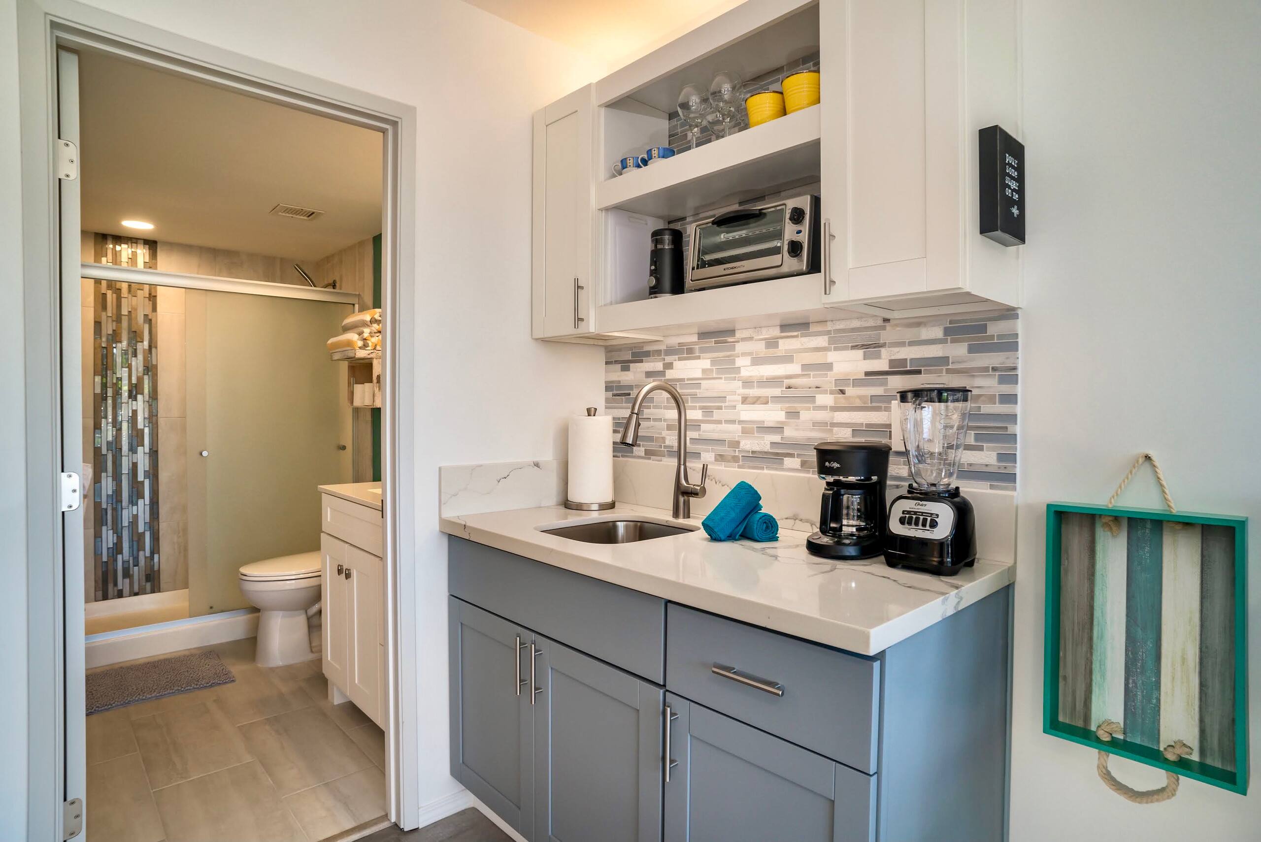 Condo in Kihei · ★4.93 · Studio · 1 bed · 1 shared bath - Image 4