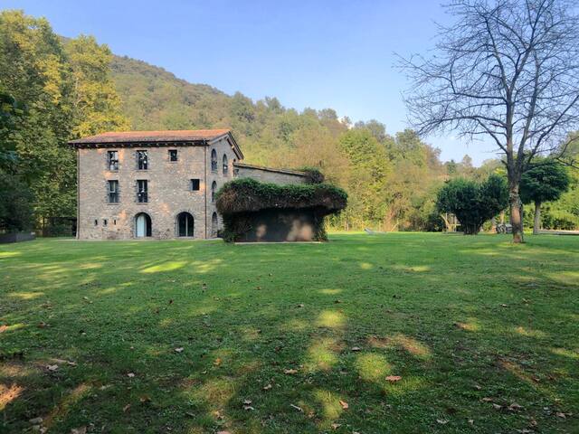 Villa / Casa rural grande, provincia de Girona gallery image 5