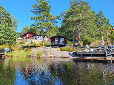 Holiday home with peaceful nature by the lake Friden