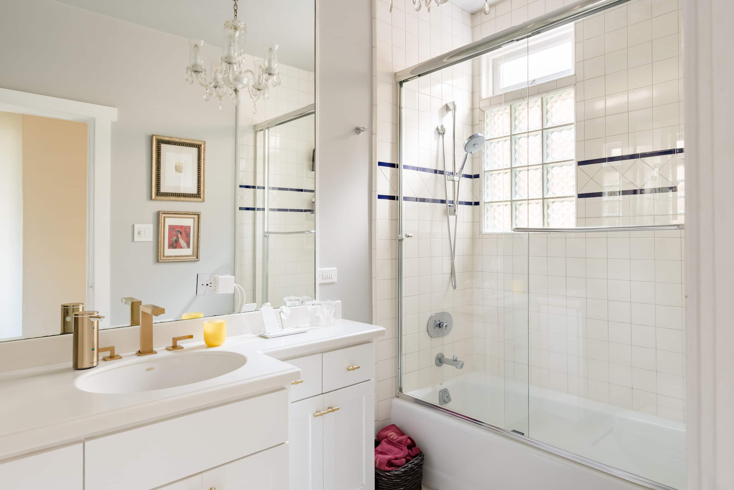 Townhouse in San Francisco · ★4.87 · 2 bedrooms · 2 beds · 1.5 baths - Image 29