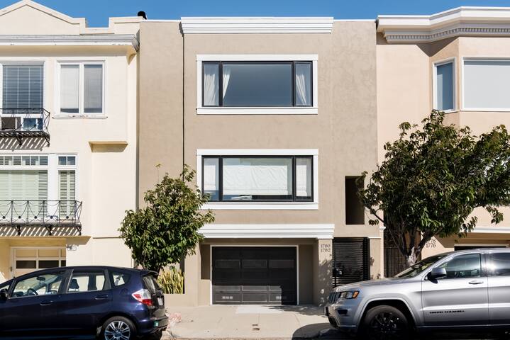 Marina Tranquility gallery image 5