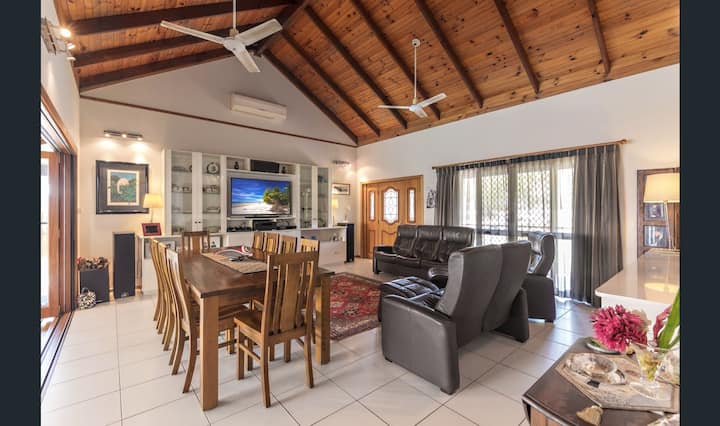 Blue Lagoon  Family Home With Lagoon Style Pool - Port Douglas
