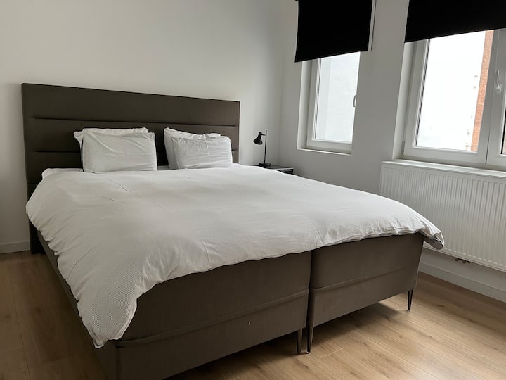 سرير XL 180 × 210 (الطابق الأول)