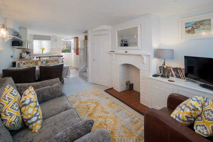 Sun Hill Cottage, Charming 3 Bed In Cowes Old Town - Isle of Wight