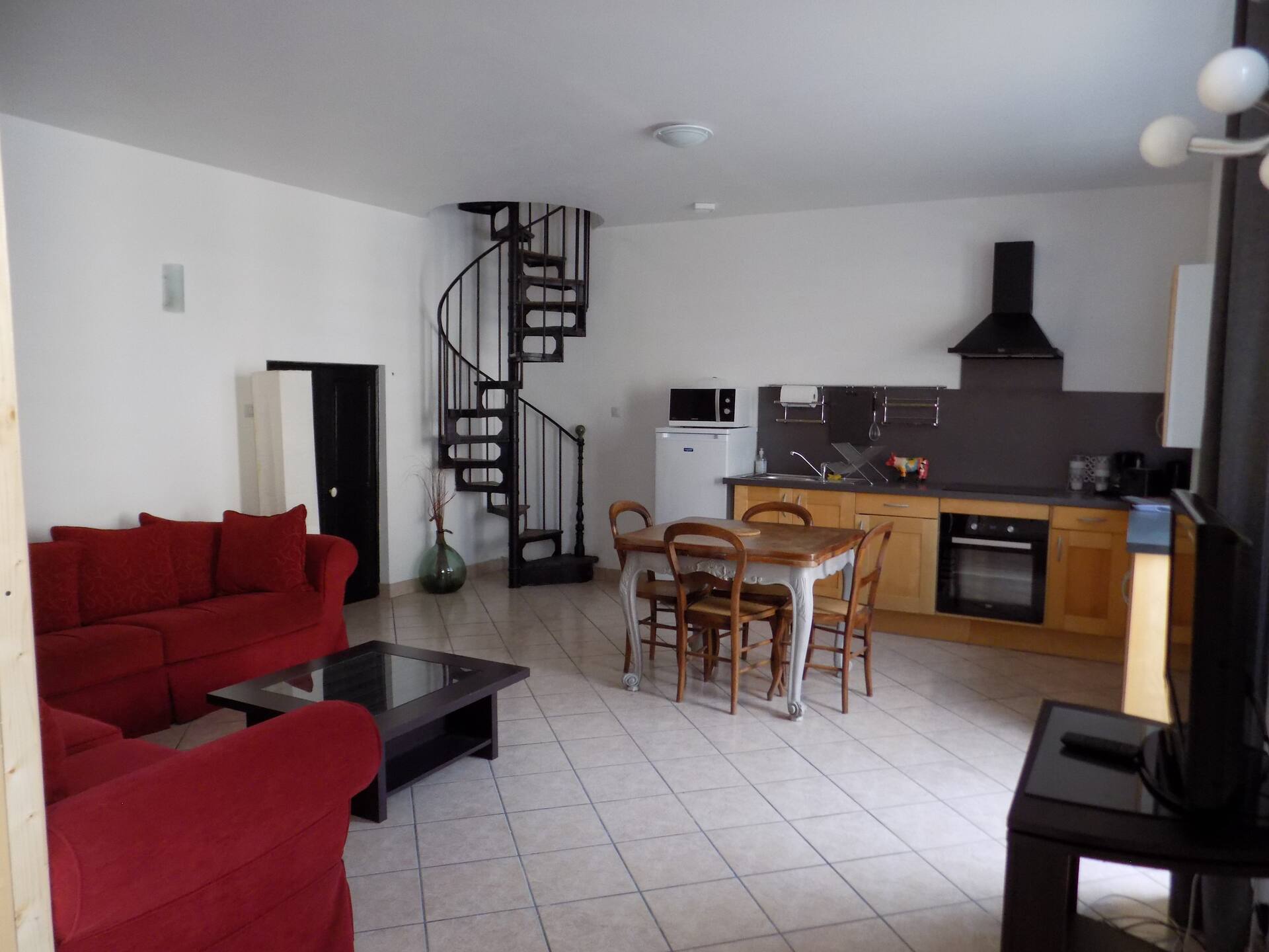 LE 19, townhouse air-conditioned bedrooms