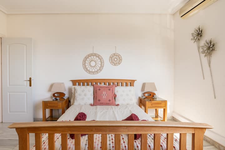 ห้องนอนคู่พร้อมวิวทะเล