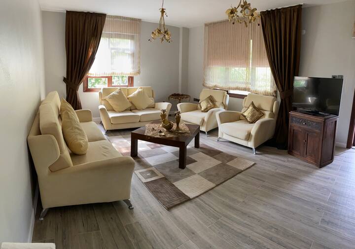 Sapanca Villa Geniş Bahçe Ve Havuzlu - Sakarya