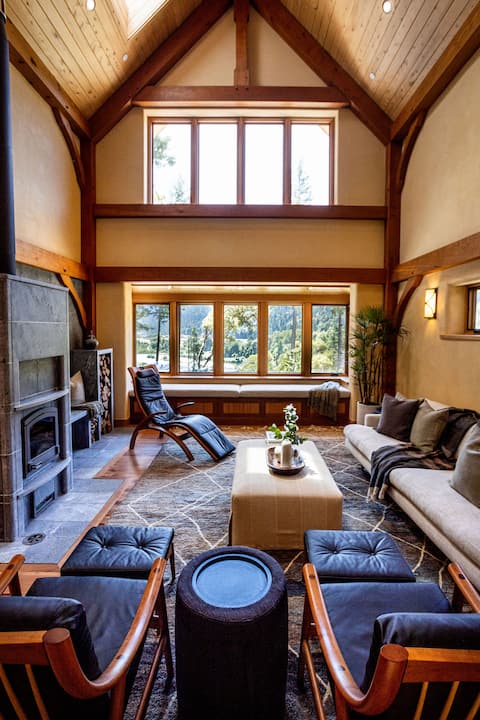 Riverfront Eco Nest- HotTub- Sauna- Cold Plunge
