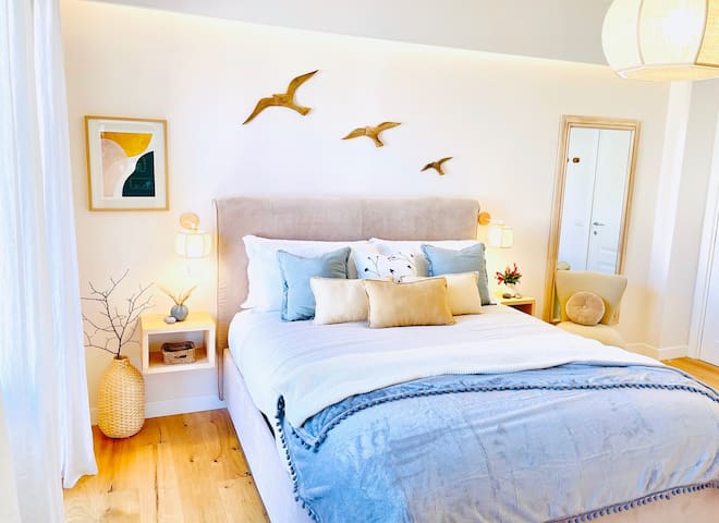 Luxury Apt – Nina’s Luxury Apartment