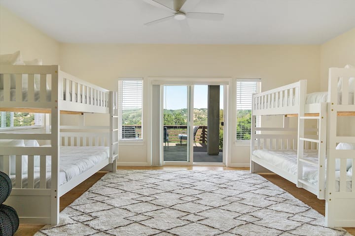 Кревети на спрат (долу)