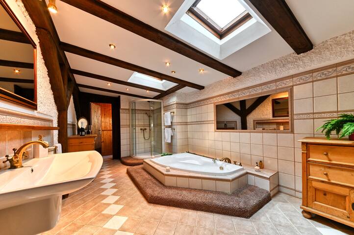 Historic Centre LOFT Prague * Charles bridge 2mins gallery image 5