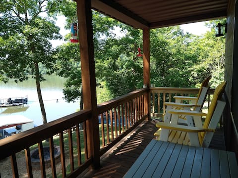 Heaven at The 67 - Sleeps 8, Dock and Deck