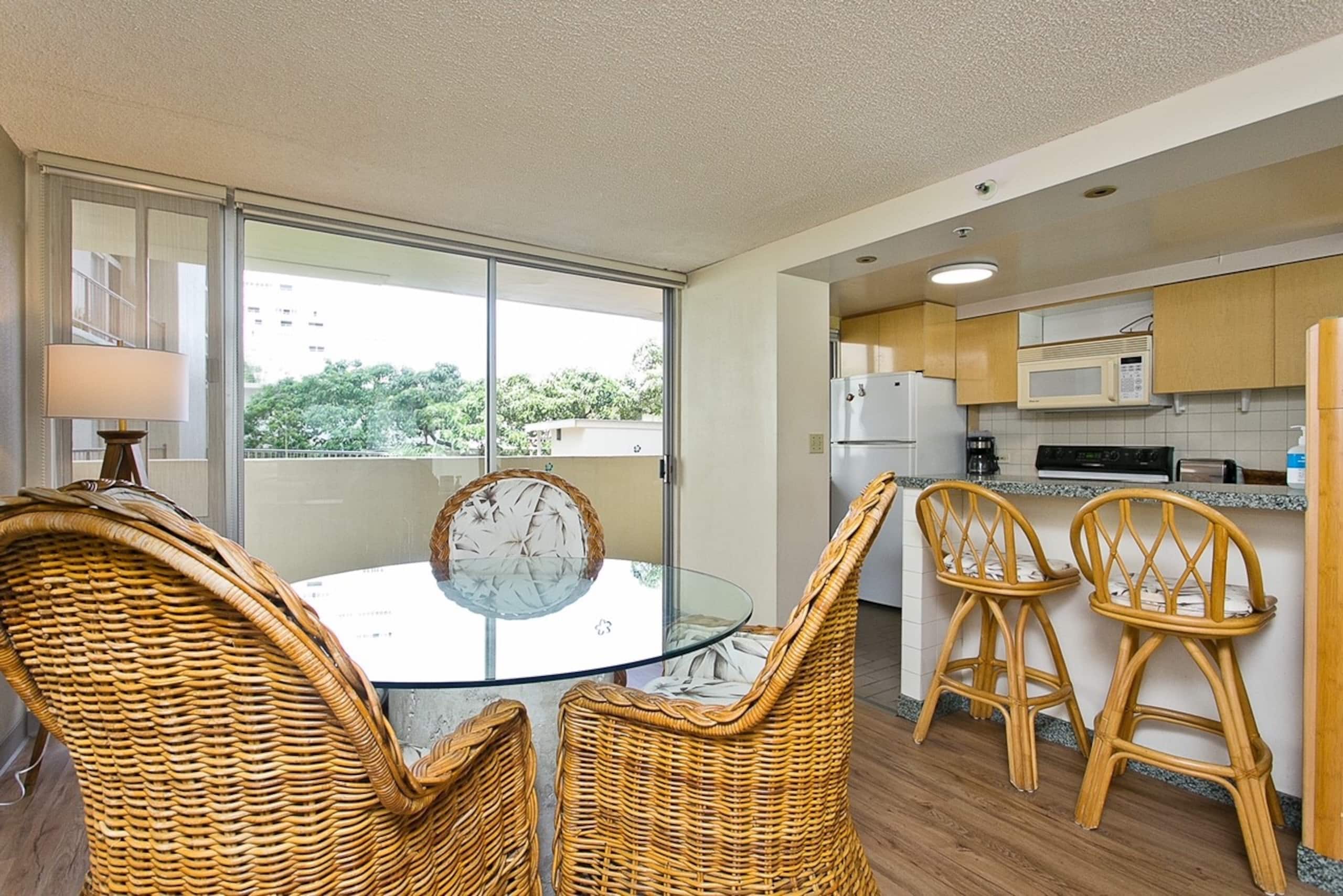 DHBH 501 Oceanfront Lanai Condo - Sleeps 4 - Image 10