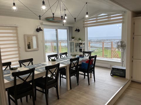 Alizé-Sur-Mer. Sainte-Flavie, Gaspé.