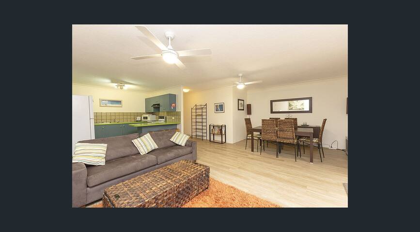 Spacious two bedroom unit with pool A/C & Wi – Fi gallery image 3