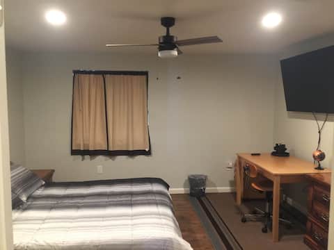 Modern Cozy Main House Between Ceres & Modesto