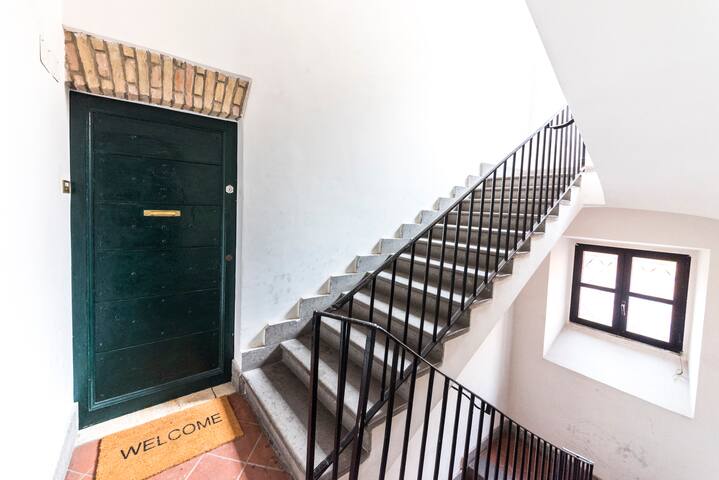 Domus Marina Vacanze Romane-Colosseo gallery image 2