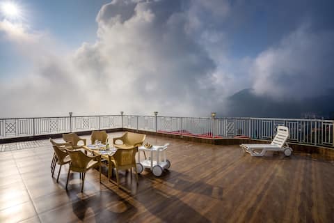 Highest luxe penthouse | Panoramic views | Shimla