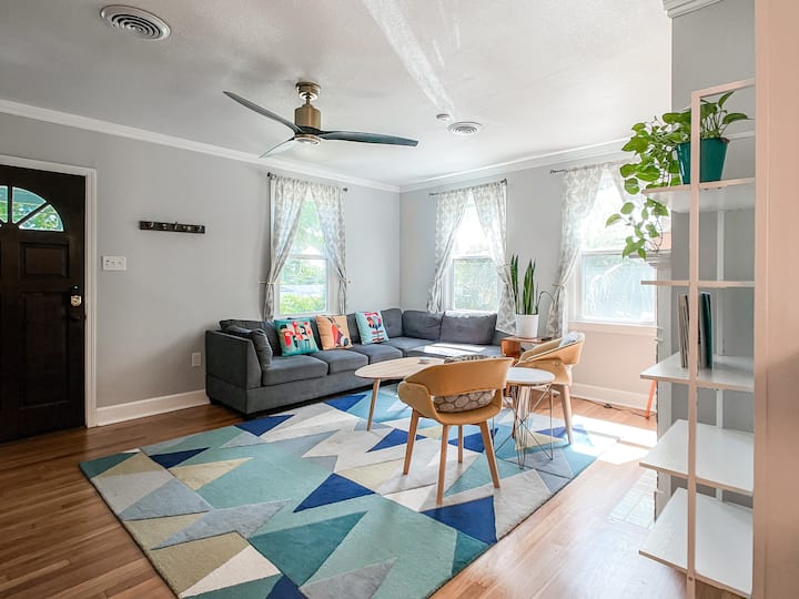 Comfy, Stylish Mid-mod * Close To Downtown* - Pensacola, FL