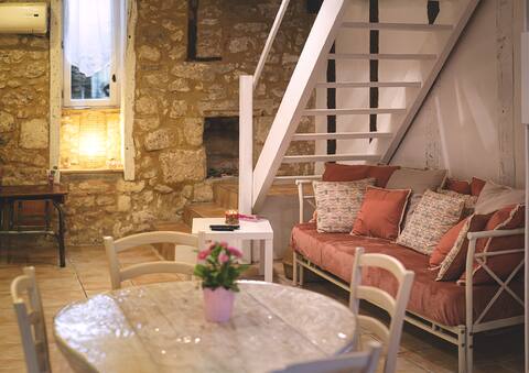 ⭐ stylish home in medieval village⭐