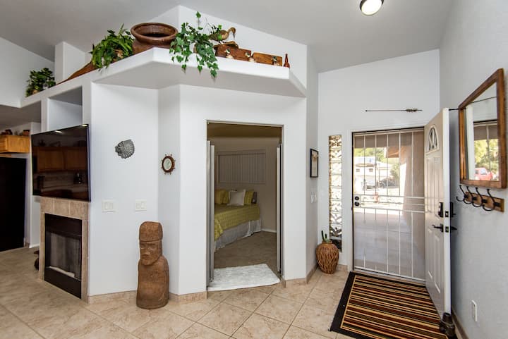Cozy River Home With Amazing Pool And Backyard. - Needles, CA